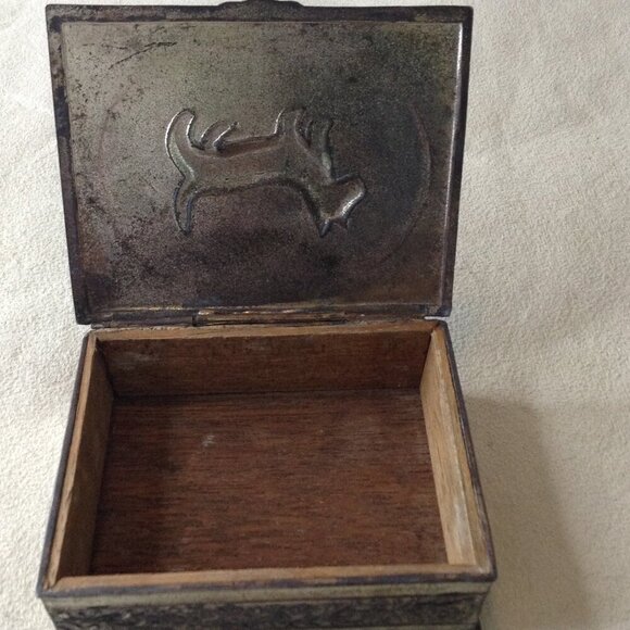 VTG Embossed Brass/Silver Scotty/Westie Trinket or cigarette box; Natural Patina - Picture 2 of 4